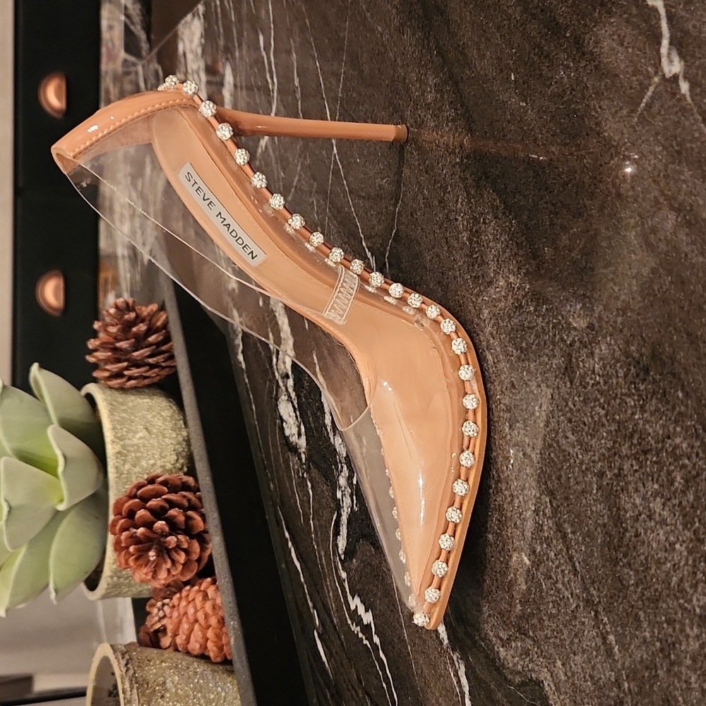 Steve Madden Viper Camel Clear pump heel point stiletto size 7 New without Box